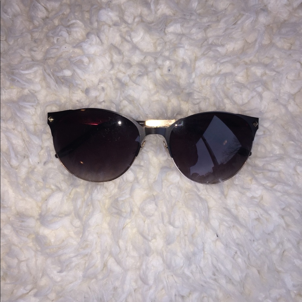 Lucky brand sunglasses